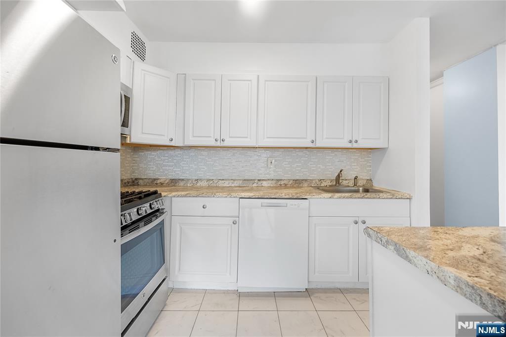 6050 Kennedy Boulevard UNIT 2E, West New York, NJ, 07093