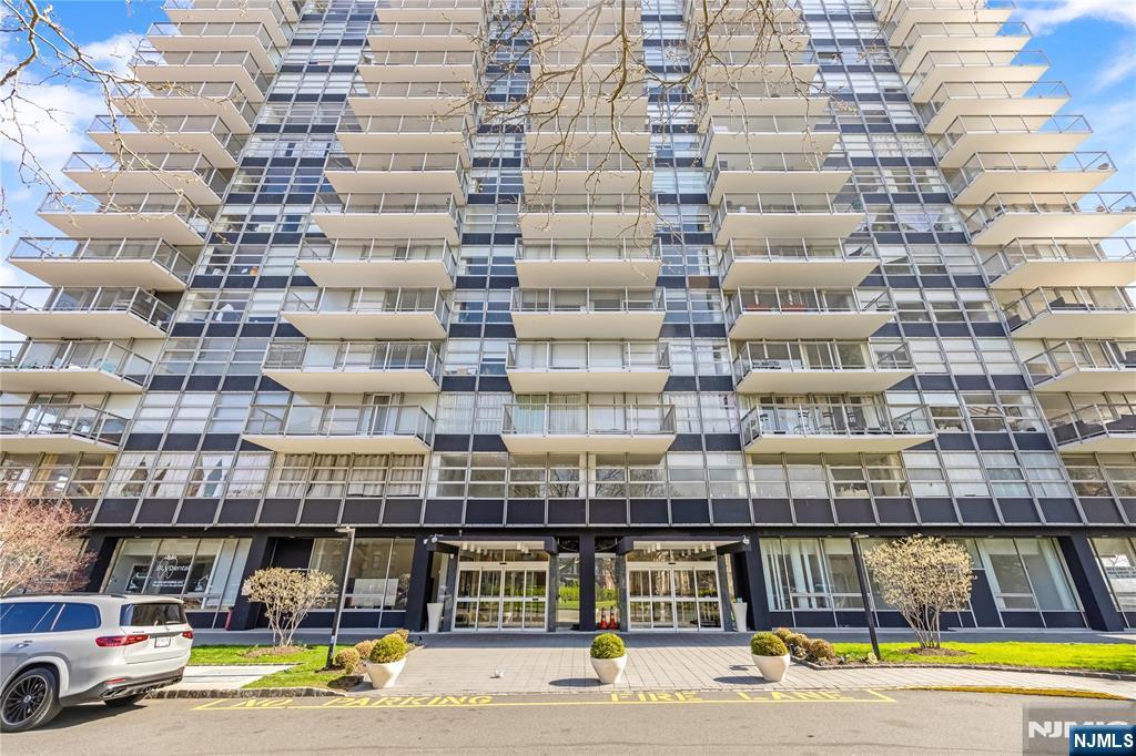 6050 Kennedy Boulevard UNIT 2E, West New York, NJ, 07093