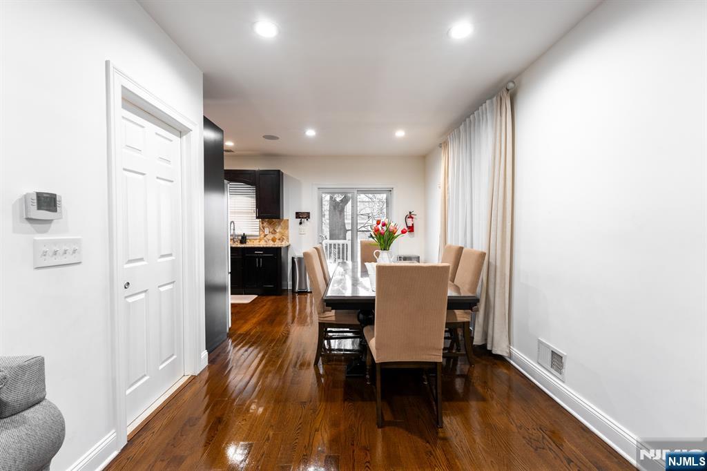 144 Silleck Street - Photo 5