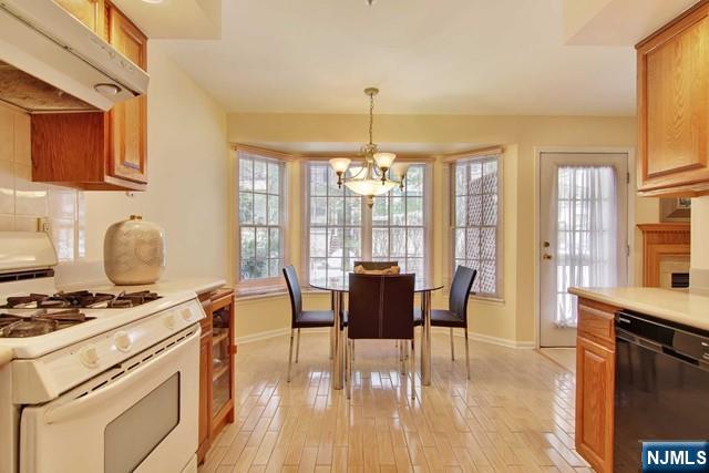 649 Richmond Court - Photo 5