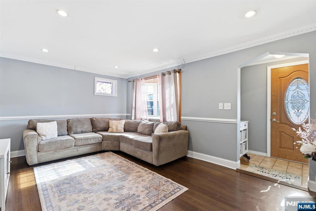 201 Floyd Street - Photo 5