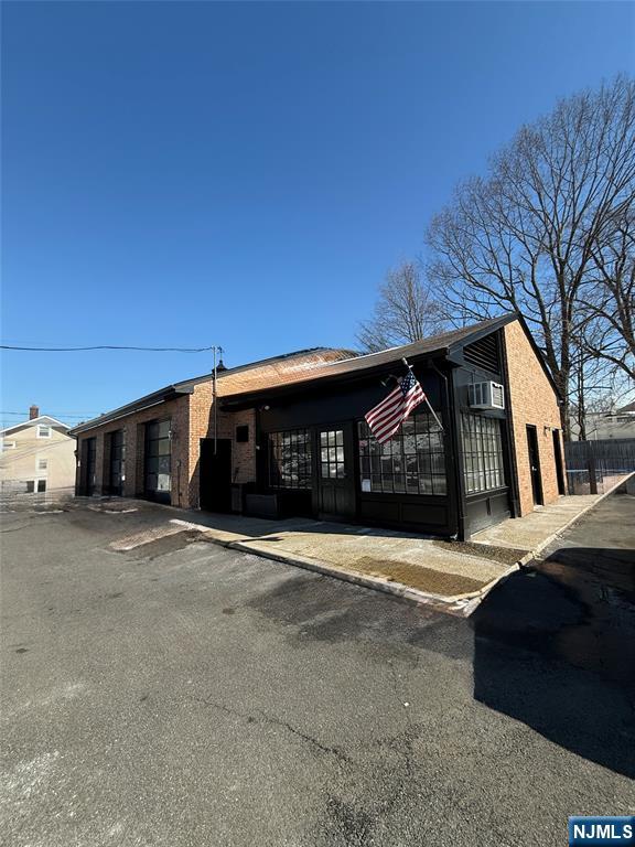 1040 Ringwood Avenue - Photo 1