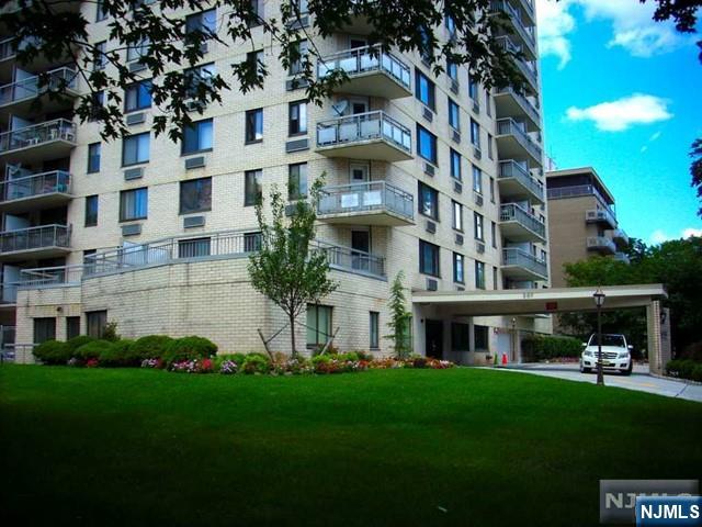 307 PROSPECT Avenue 7 I - Photo 1