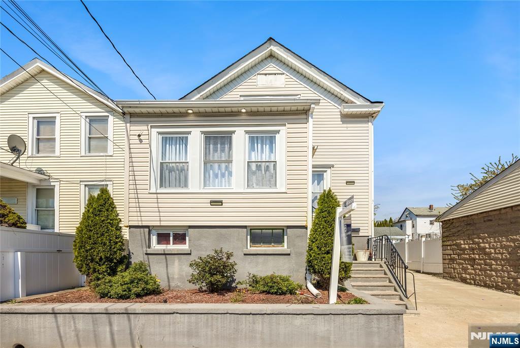 335 9th Street - Photo 2