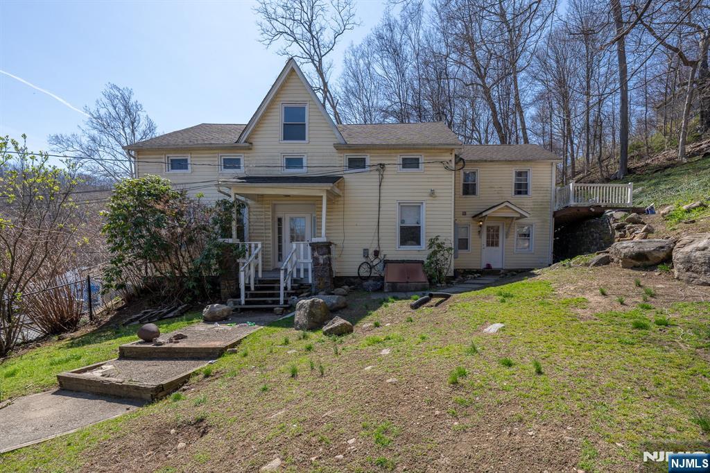 468 Hamburg Turnpike - Photo 2