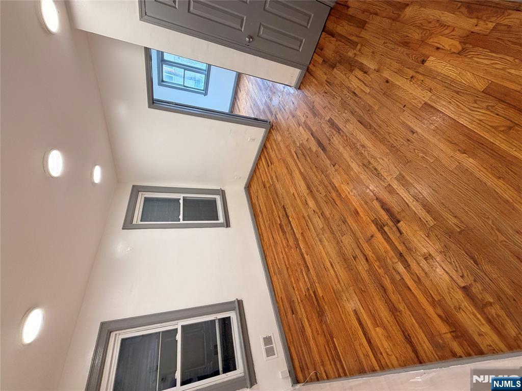 133 Mallory Avenue — photo 6