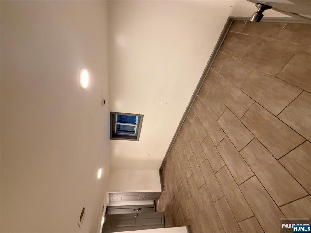 133 Mallory Avenue — photo 8