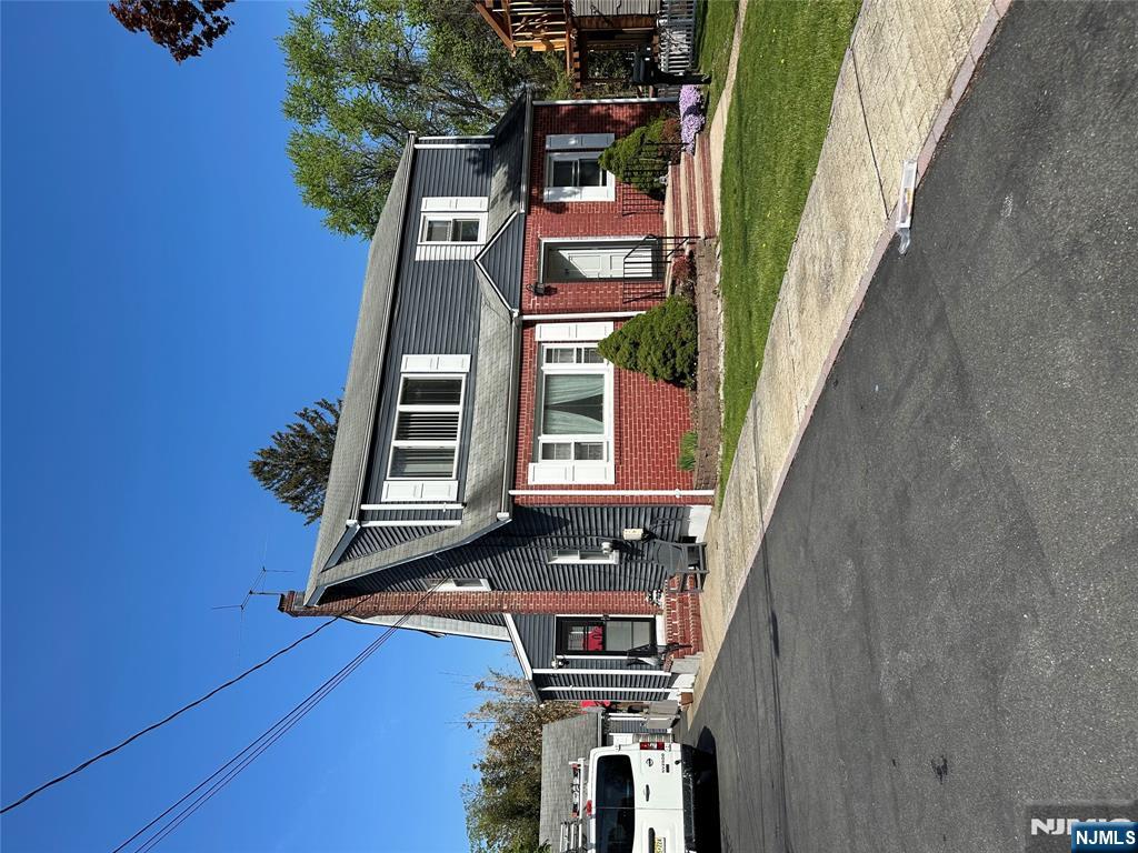 104 John Place - Photo 2