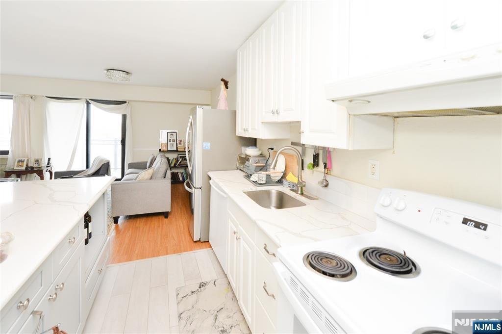 125 Prospect Avenue UNIT 10C, Hackensack, NJ, 07601