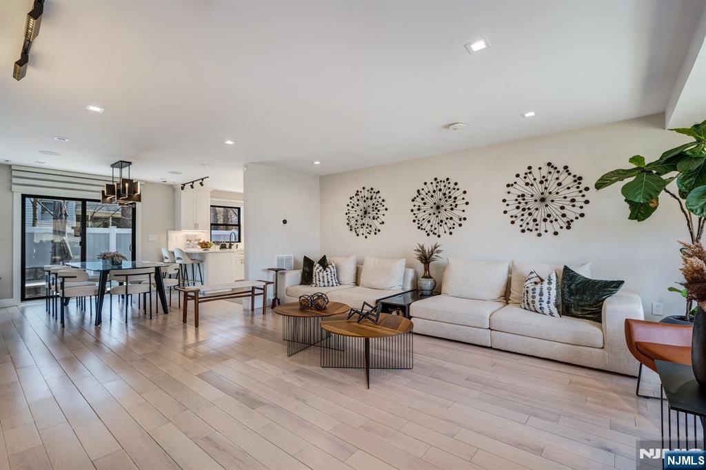 1013 Boulevard - Photo 3