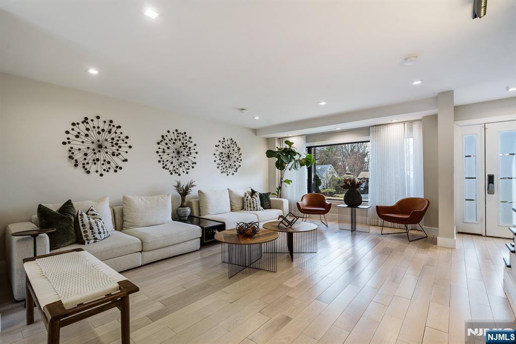 1013 Boulevard - Photo 4