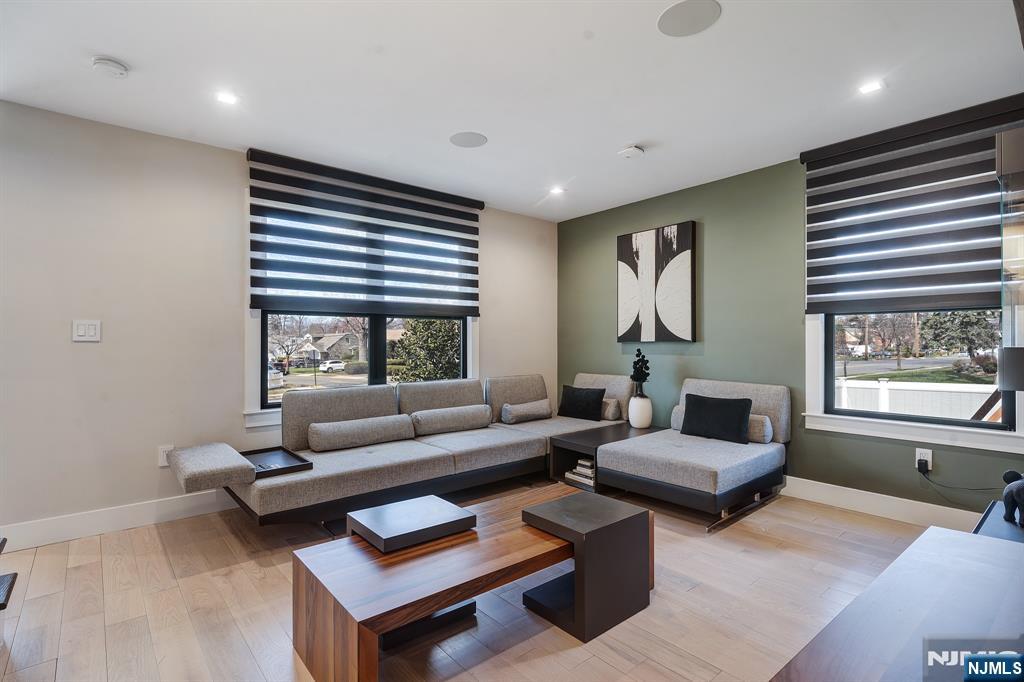 1013 Boulevard - Photo 5