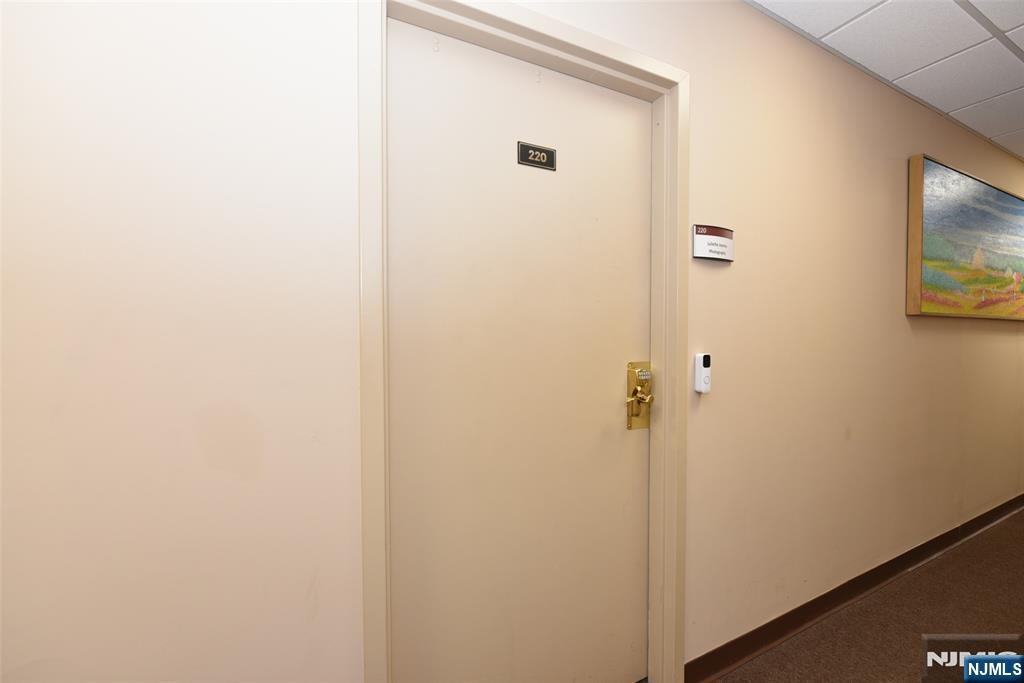 555 Goffle Road UNIT 220, Ridgewood, NJ, 07450