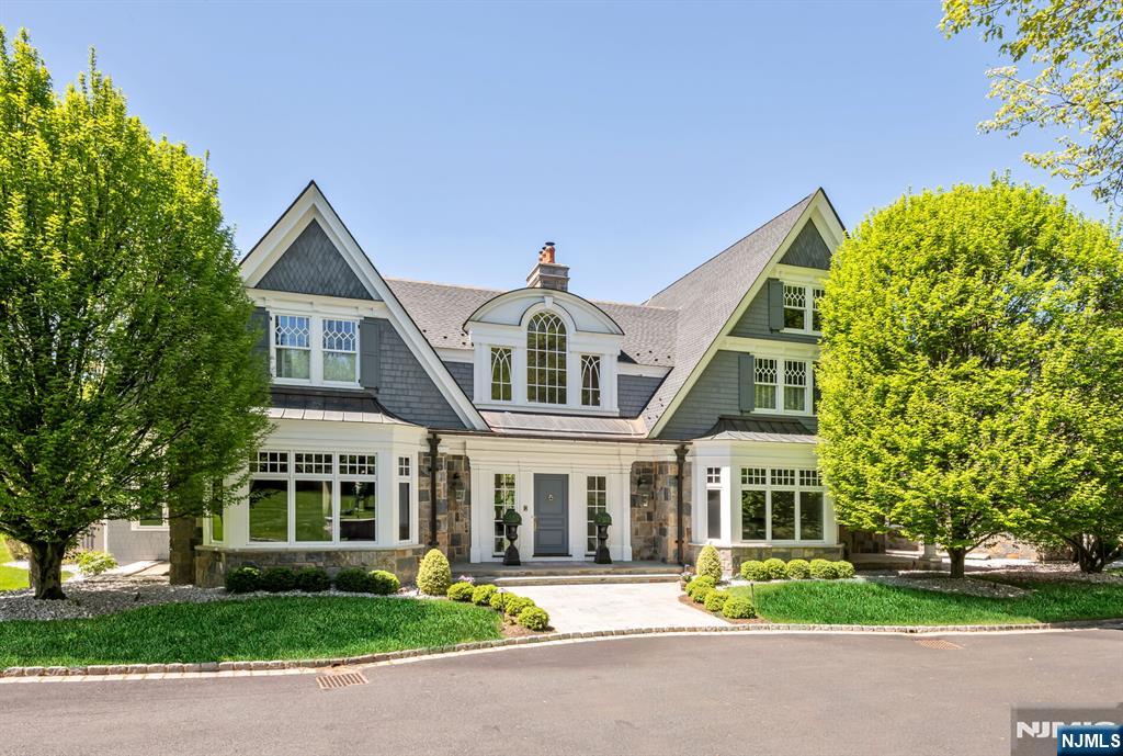 340 Indian Trail Drive - Photo 4