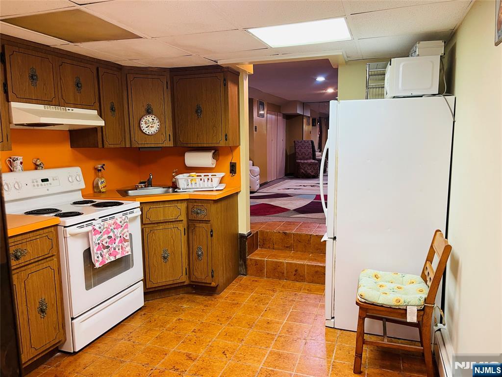 108 Bellevue Avenue, Elmwood Park, NJ, 07407