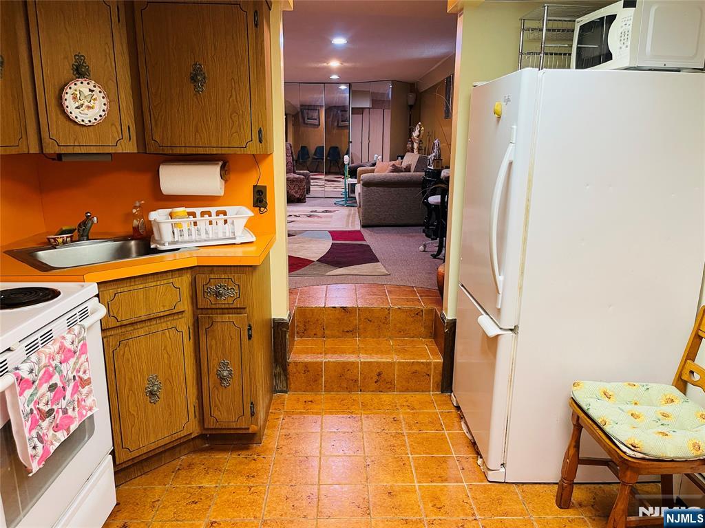 108 Bellevue Avenue, Elmwood Park, NJ, 07407