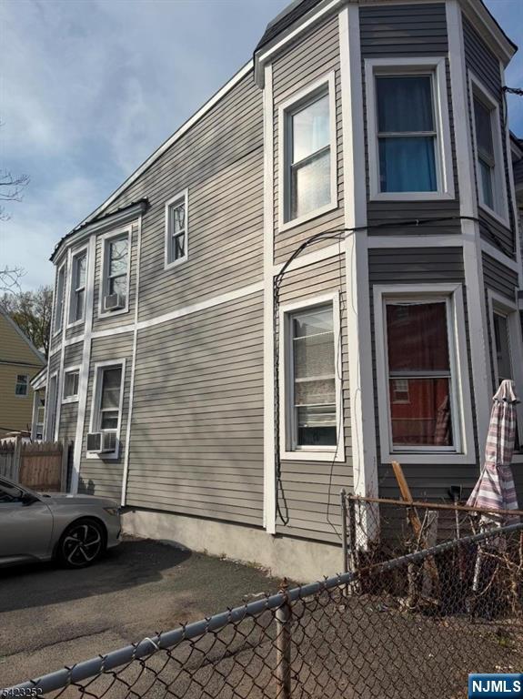 189 Duane Street - Photo 2