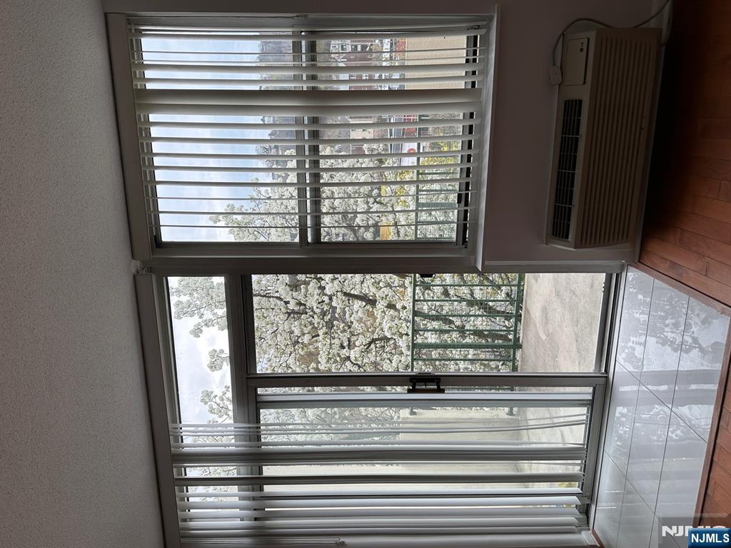 200 Grand Cove UNIT 5H, Edgewater, NJ, 07020