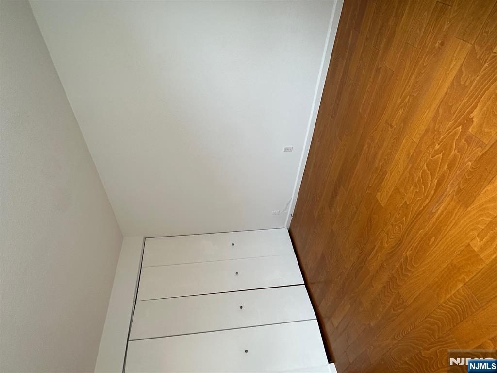 200 Grand Cove UNIT 5H, Edgewater, NJ, 07020