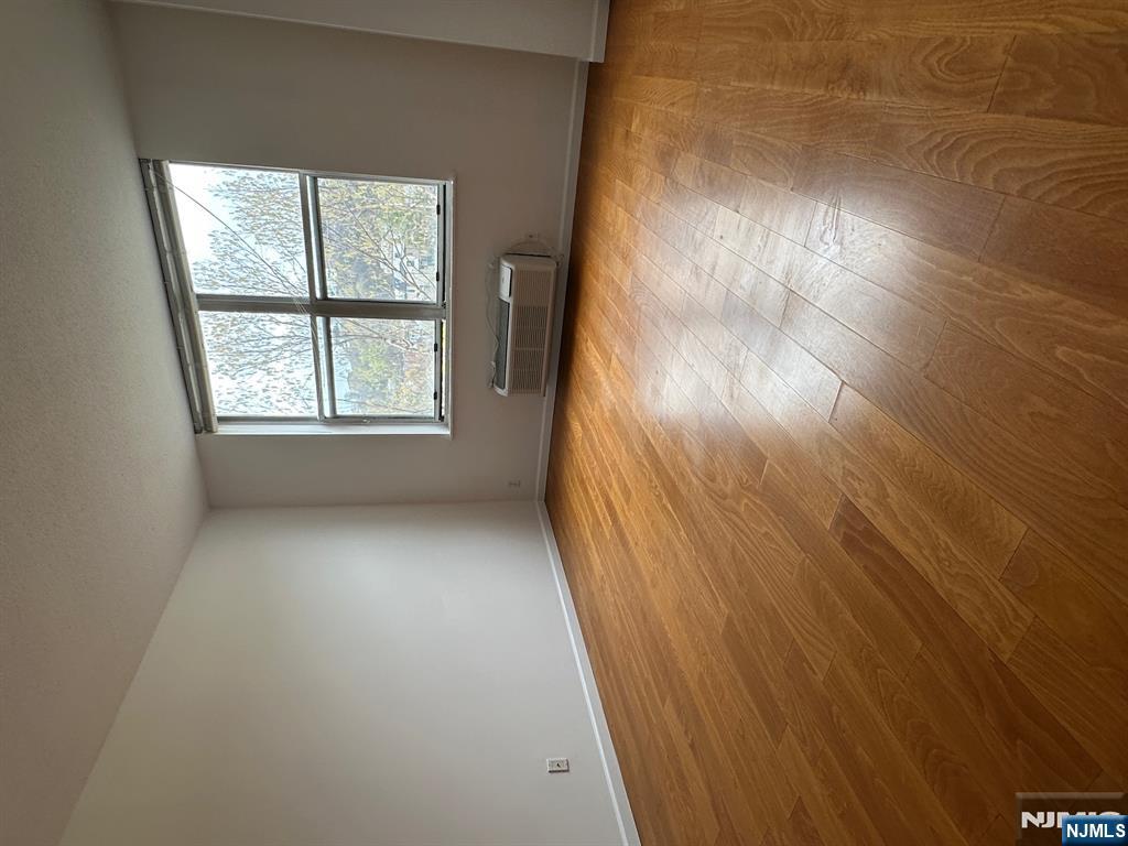 200 Grand Cove UNIT 5H, Edgewater, NJ, 07020