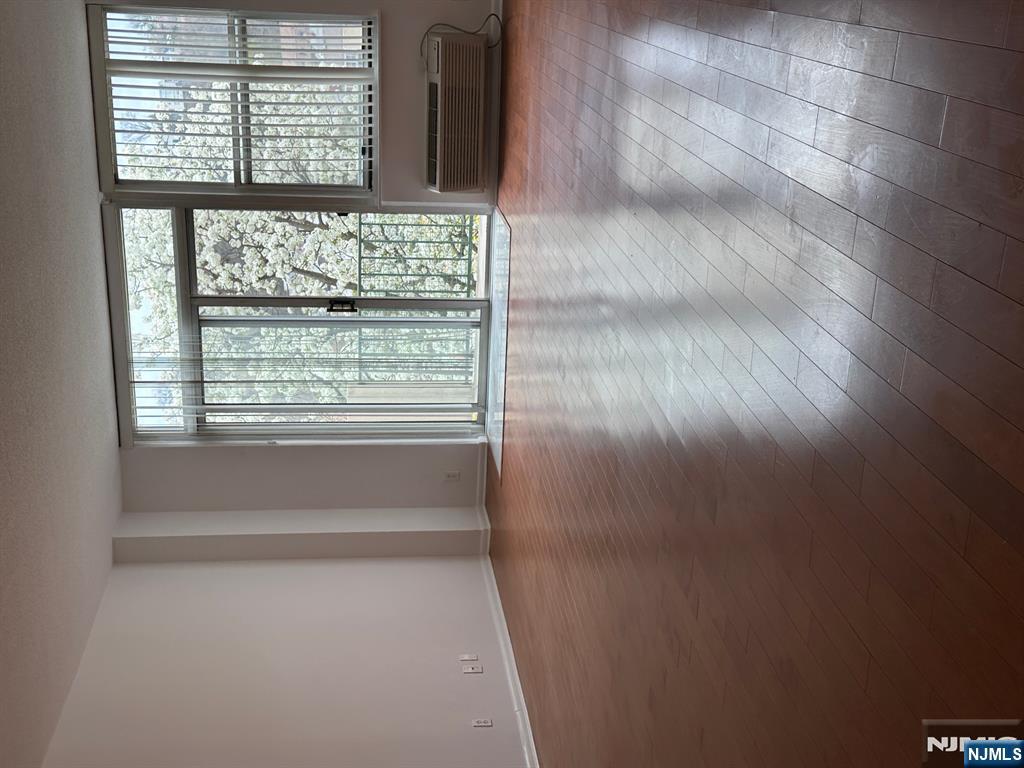 200 Grand Cove UNIT 5H, Edgewater, NJ, 07020