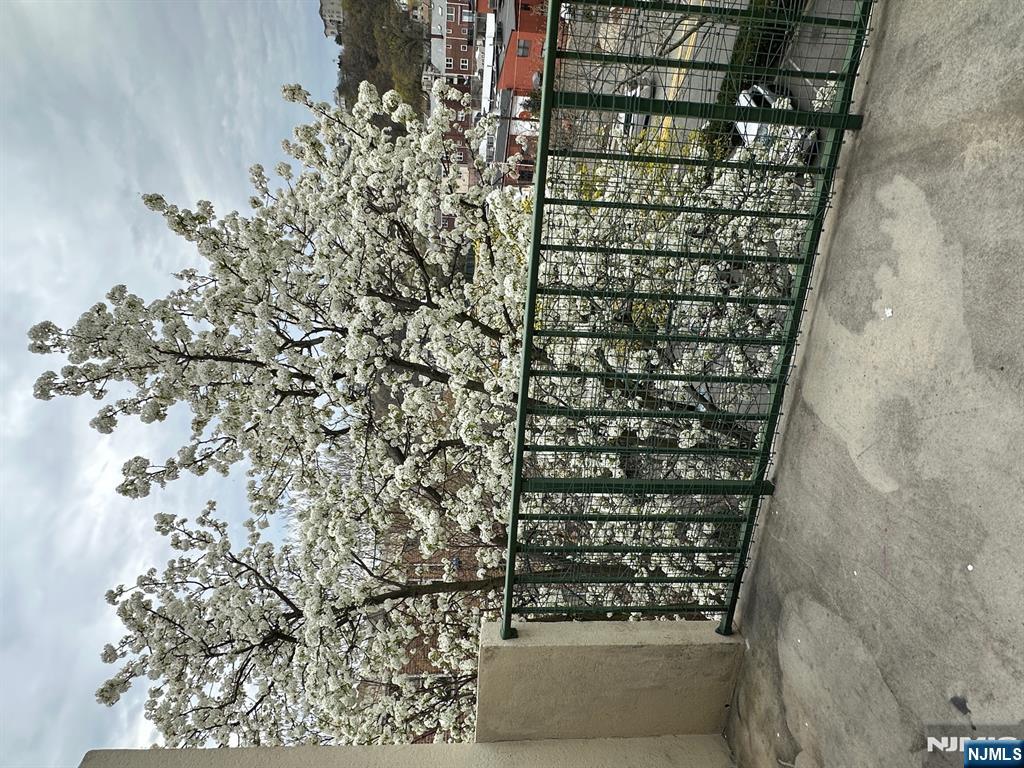 200 Grand Cove UNIT 5H, Edgewater, NJ, 07020