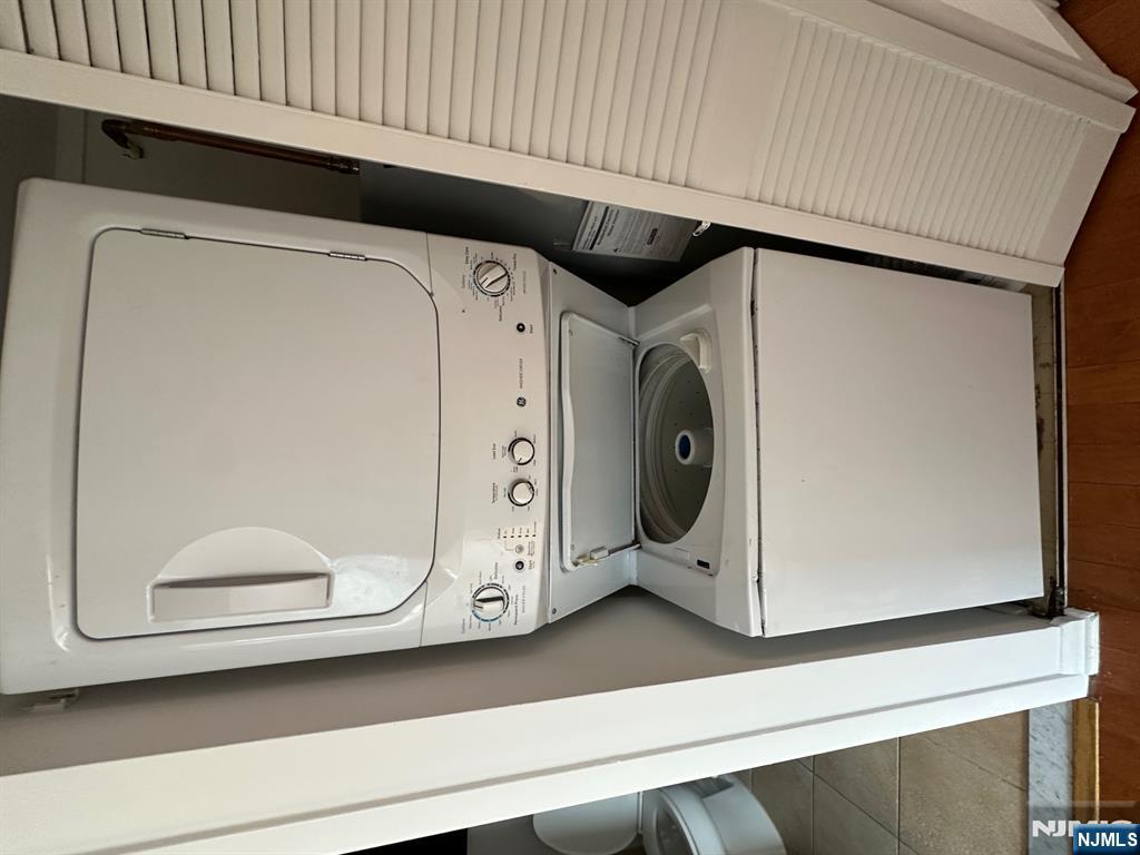 200 Grand Cove UNIT 5H, Edgewater, NJ, 07020