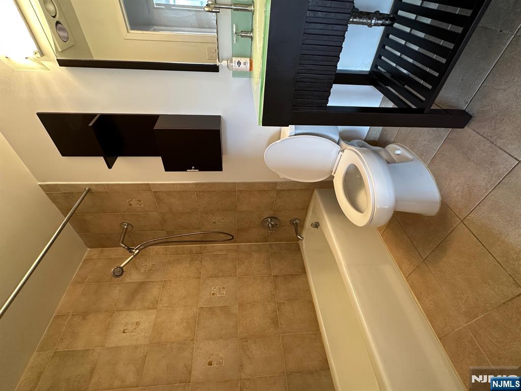 200 Grand Cove UNIT 5H, Edgewater, NJ, 07020