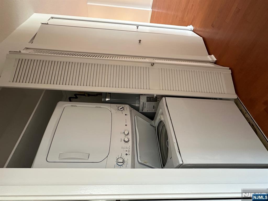 200 Grand Cove UNIT 5H, Edgewater, NJ, 07020