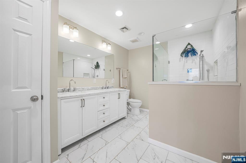 855 Valley Brook Avenue #1B