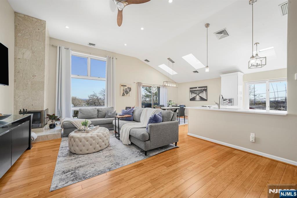 855 Valley Brook Avenue #1B