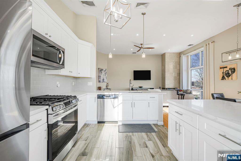 855 Valley Brook Avenue #1B
