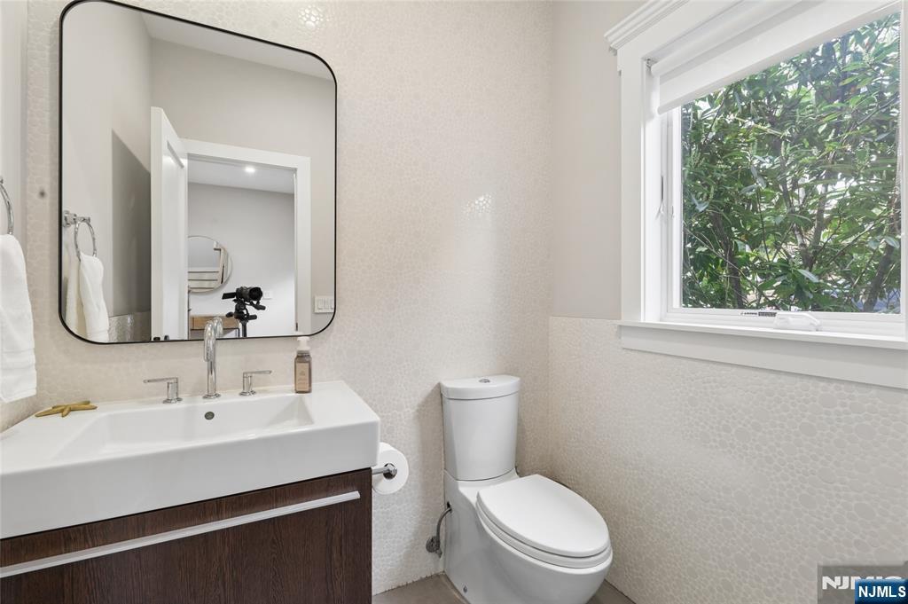 34 Merrifield Way, Cresskill, NJ 07626 Listing Photo  20