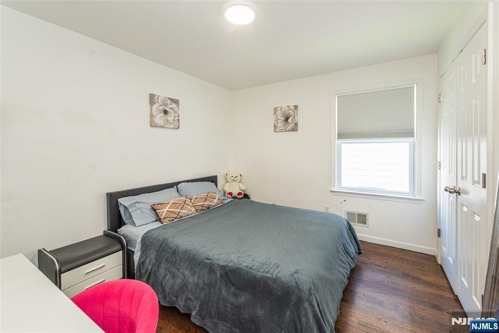 543-545 Livingston Street — photo 13