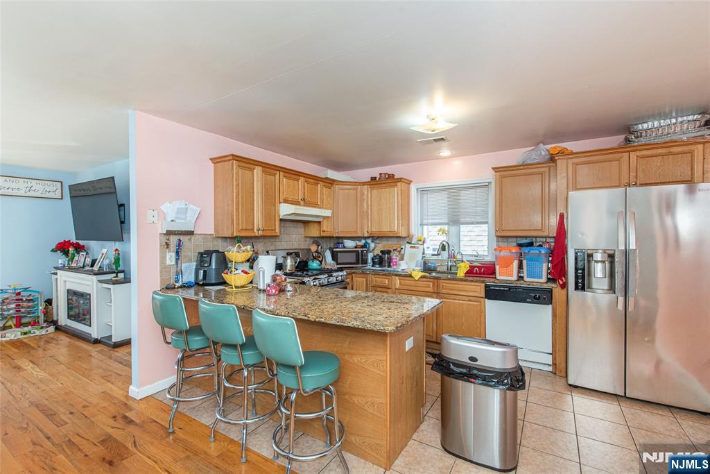 543-545 Livingston Street — photo 32