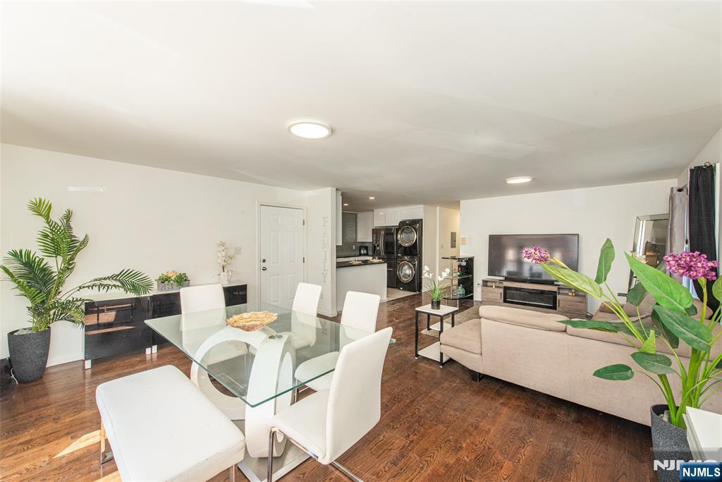 543-545 Livingston Street - Photo 5