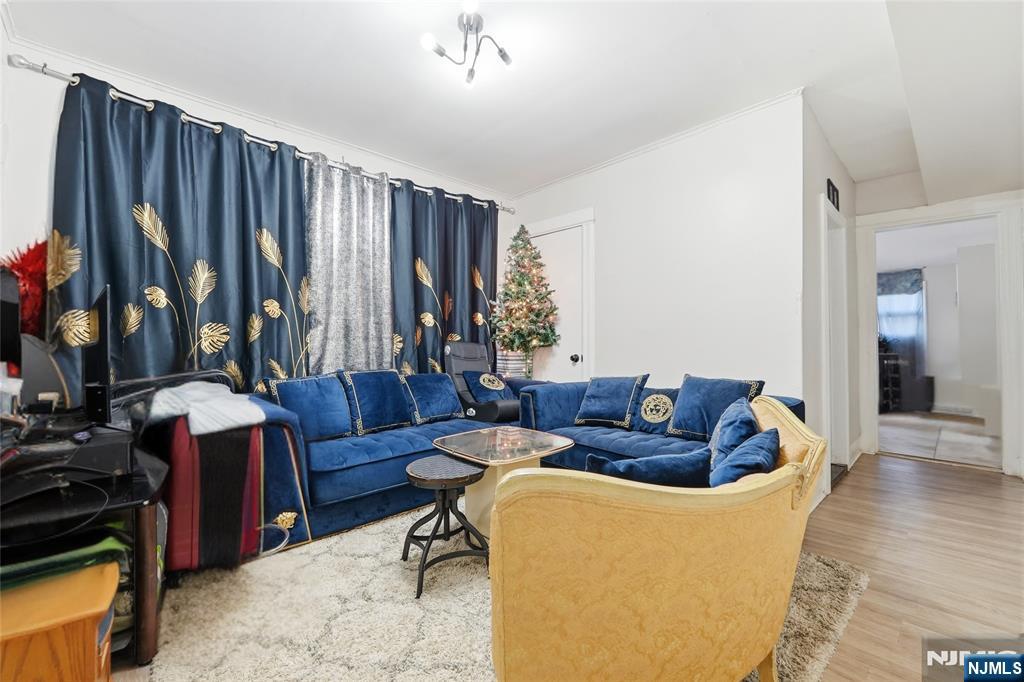 63 Linden Avenue - Photo 2