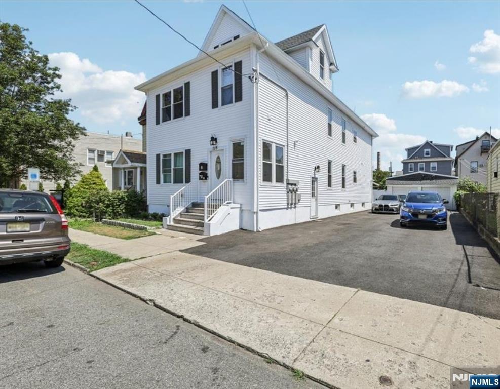 115 Wallington Avenue 2 - Photo 3