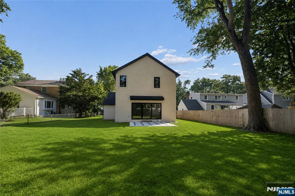 514 High St, Closter, NJ 07624