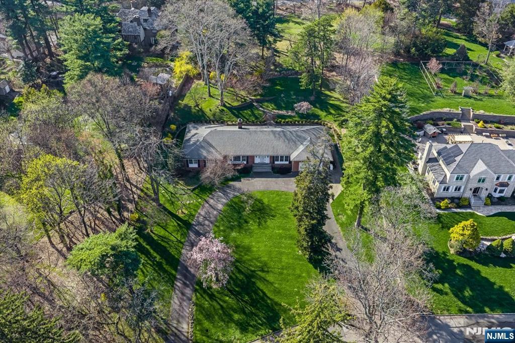 5 Edgehill Road, West Orange, NJ, 07052