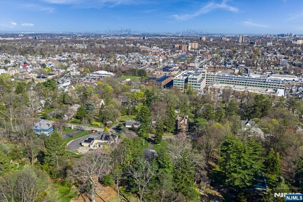 5 Edgehill Road, West Orange, NJ, 07052