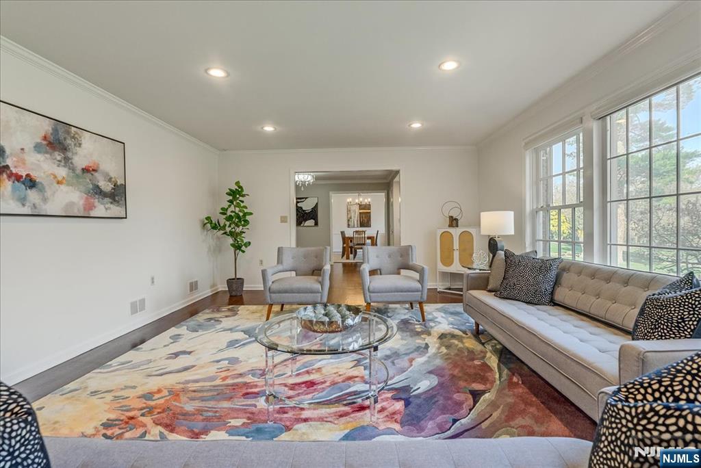 5 Edgehill Road, West Orange, NJ, 07052