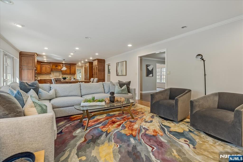 5 Edgehill Road, West Orange, NJ, 07052