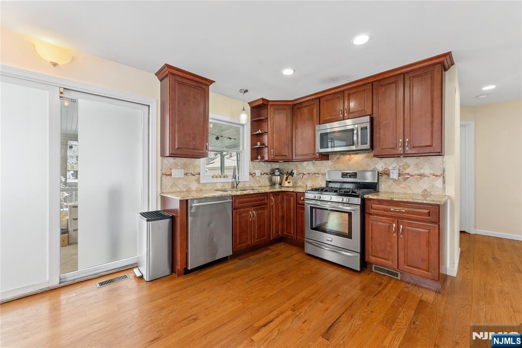 186 10th Avenue, Hawthorne, NJ 07506 Listing Photo  7