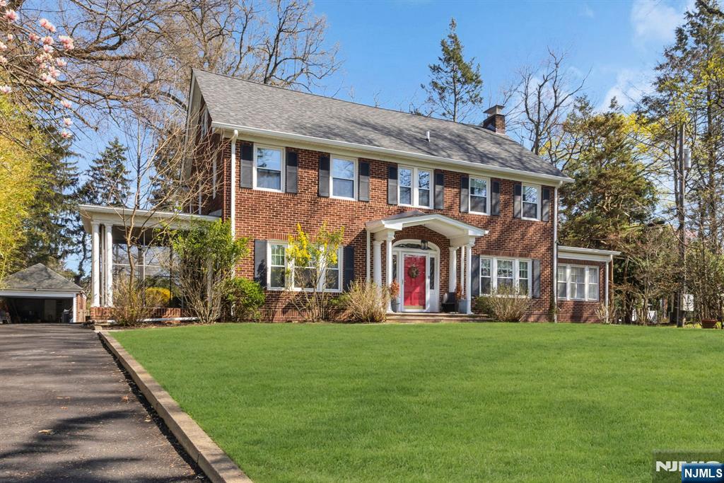 516 Centre Street - Photo 2