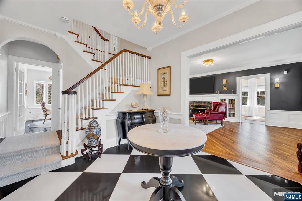 516 Centre Street - Photo 4