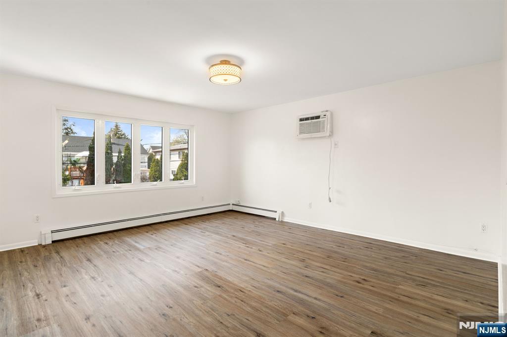 184 Central Lane 2 - Photo 2