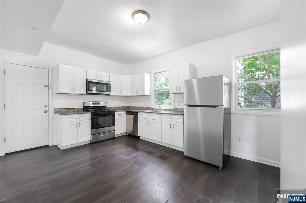 11 Carlton Street, East Orange, NJ, 07017