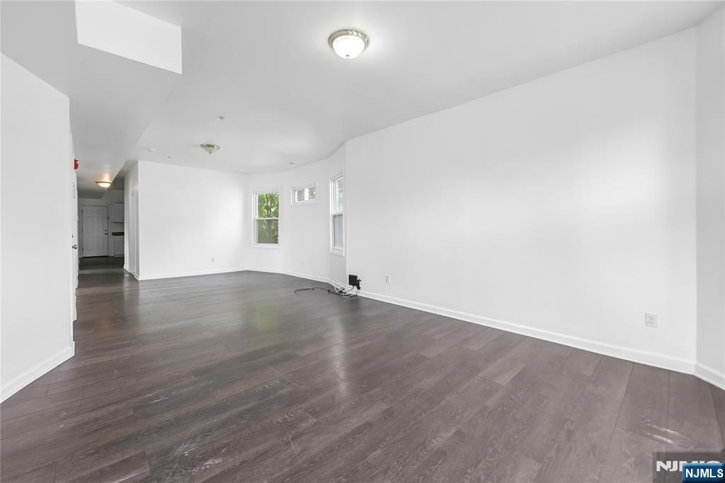 11 Carlton Street, East Orange, NJ, 07017