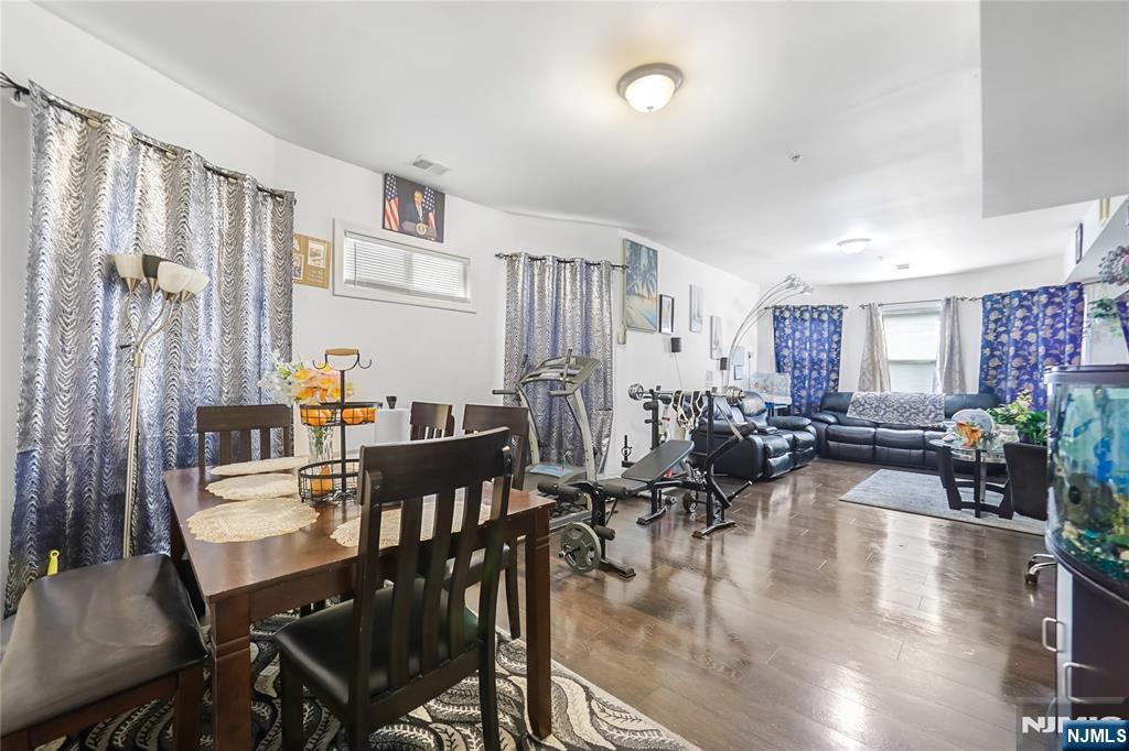 11 Carlton Street, East Orange, NJ, 07017